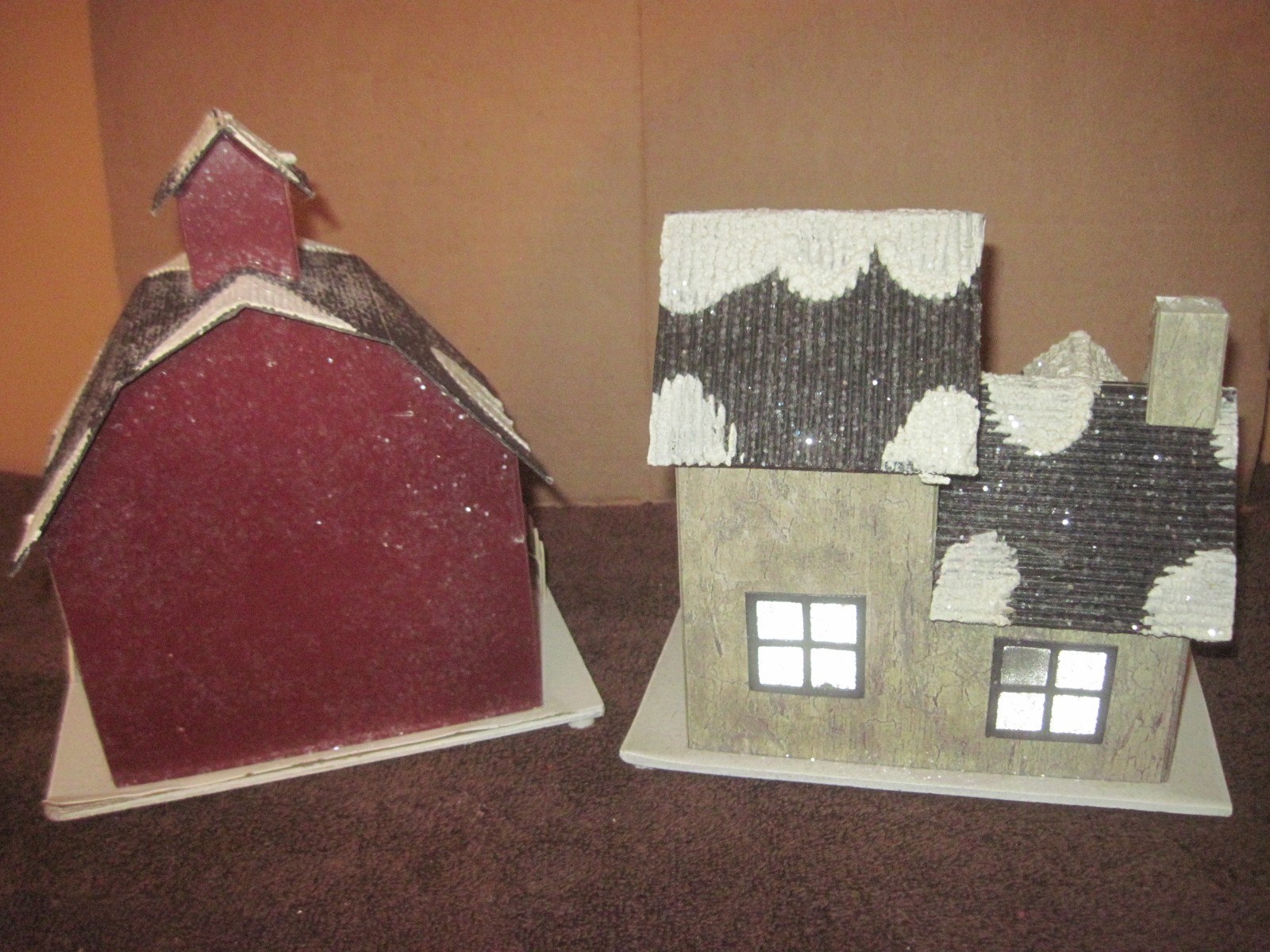 2 Christmas Reproduction Light up Particle Board? Bldgs. House & Barn, Read Deta