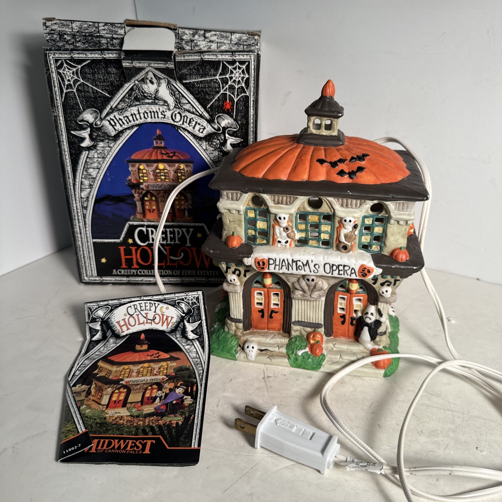 Creepy Hollow Phantom’s Opera EERIE ESTATES Porcelain Lighted Halloween House