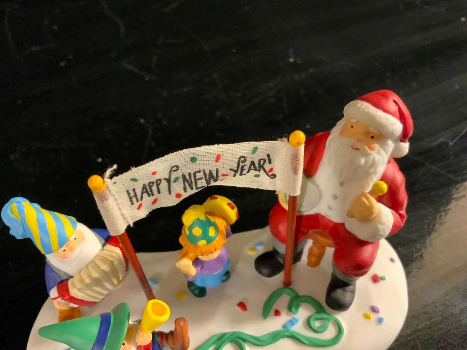 Dept 56 New Year’s At The Pole #56863 North Pole Series Accessory Santa Elves
