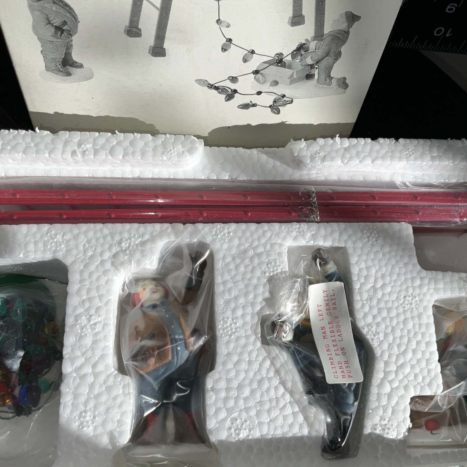 Dept 56 TOWN TREE TRIMMERS Heritage Village Christmas 55662 Hand Painted NIB X