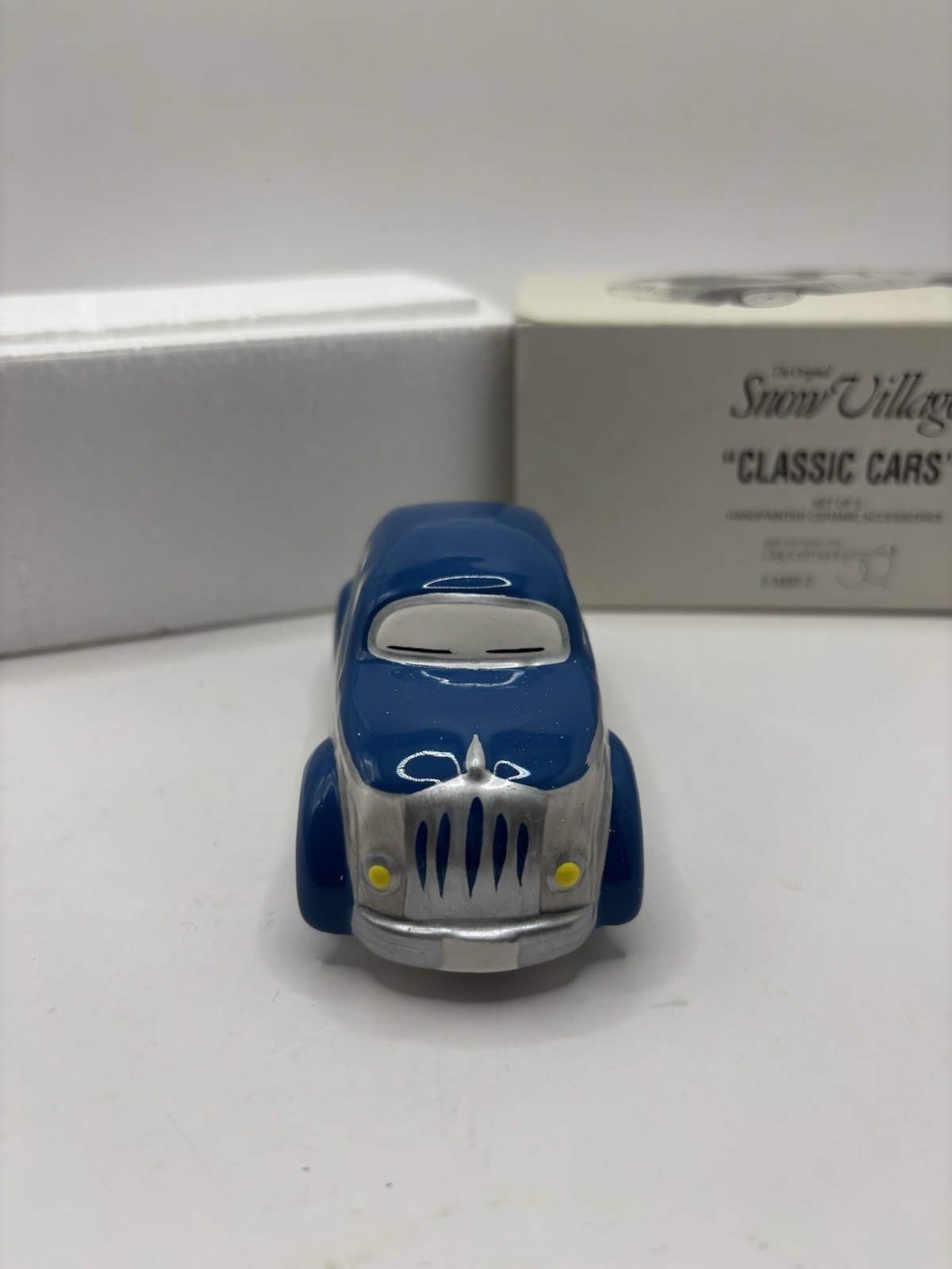 Department 56 Original Snow Village Blue Sedan Classic Cars 5457-7 Vintage 1993
