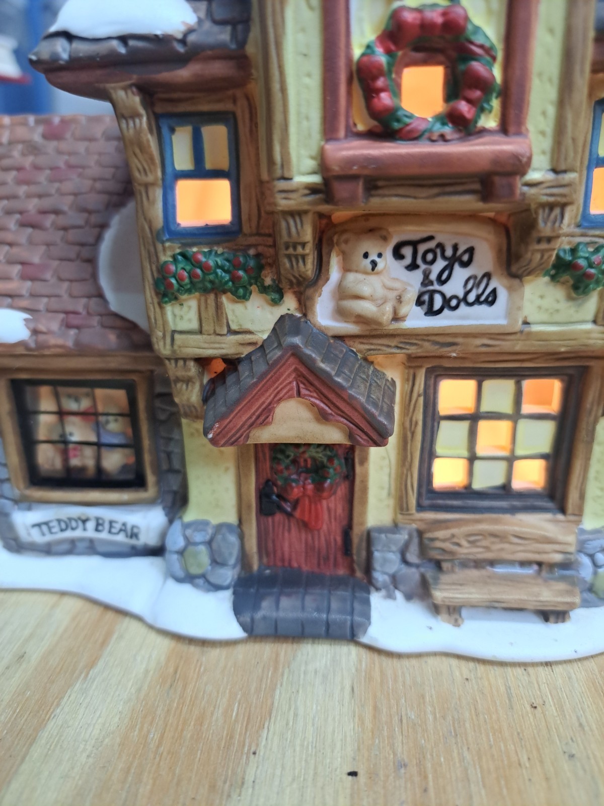 The Calico Cat Toy Shop Santas Workbench Collection O’Well Light 1999 No Box