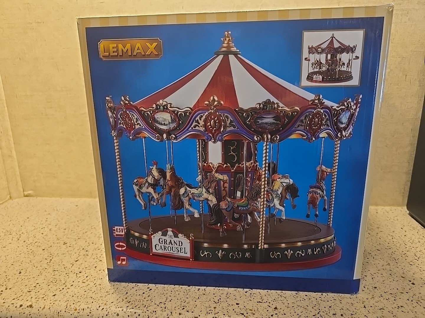 LEMAX 2018 The Grand Carousel 84349 Sights and Sounds –