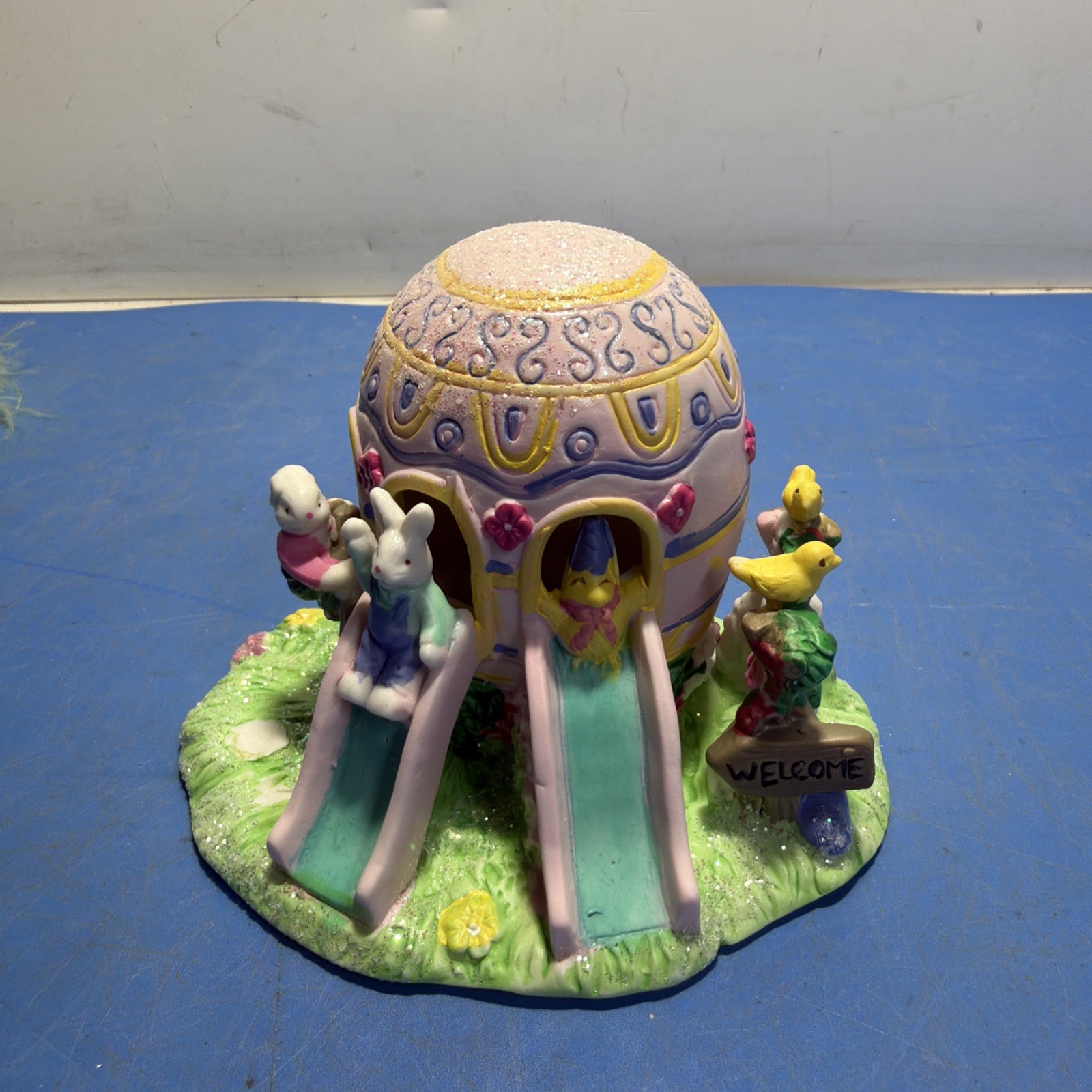 Lot of 6 Easter Spring Decor Figurines Bunny Egg Train Hollow Hollow 2003 Try Me