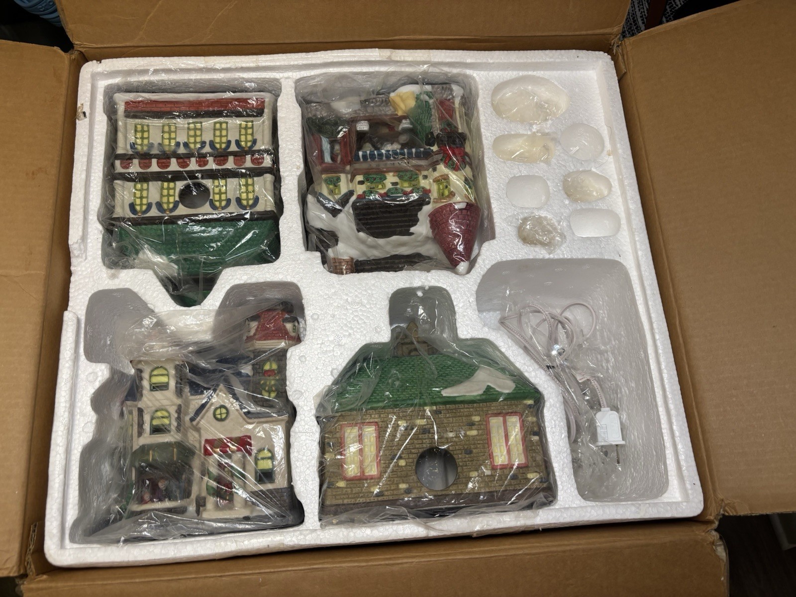 4 Ceramic Lighted Christmas Village Houses w/ 4 Light Cords Holiday Decor