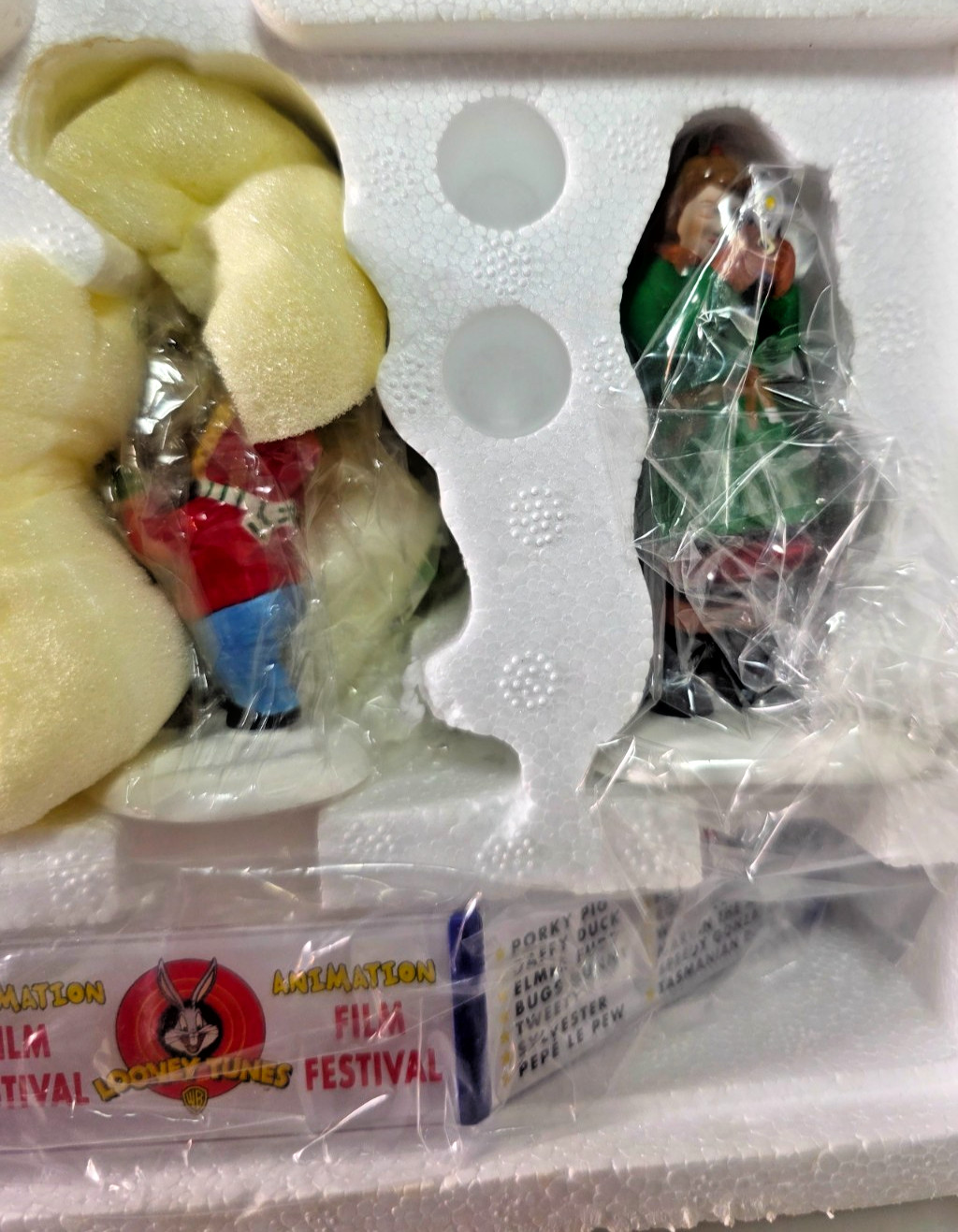 Dept 56 The Looney Tunes Animation Film Festival 54983 Set of 4 Taz Bugs Retired