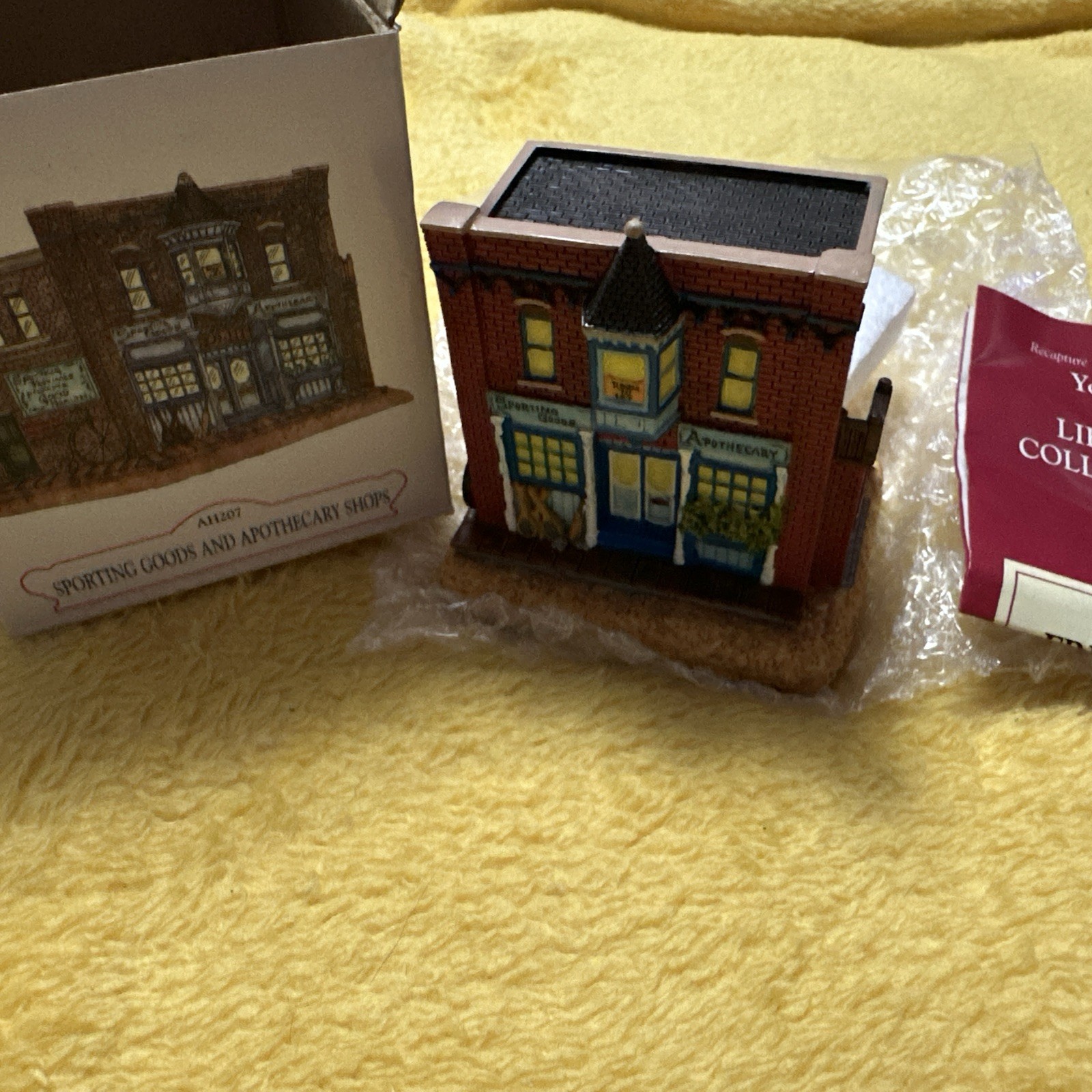 Liberty Falls Americana Collection Sports & Apothecary Shops AH207 2000 NIB