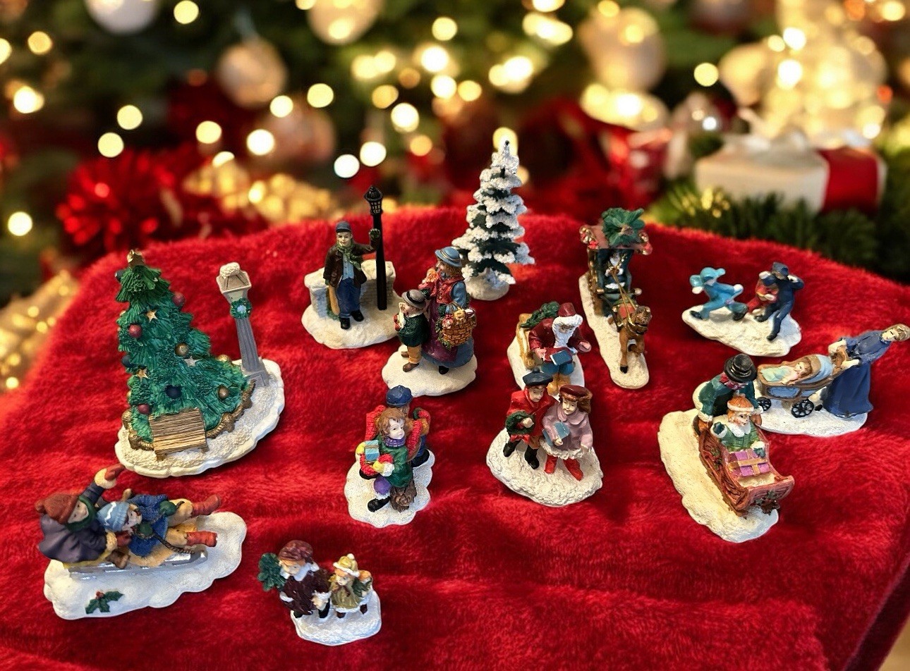 Vtg. Lot Of 13 Pcs Lemax – Christmas Village Resin Figurines App 3 Inches Tall