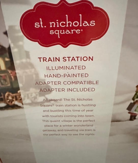 St. Nicholas Square Village Illuminated 2018 Version~ TRAIN STATION HOUSE ~ NIB
