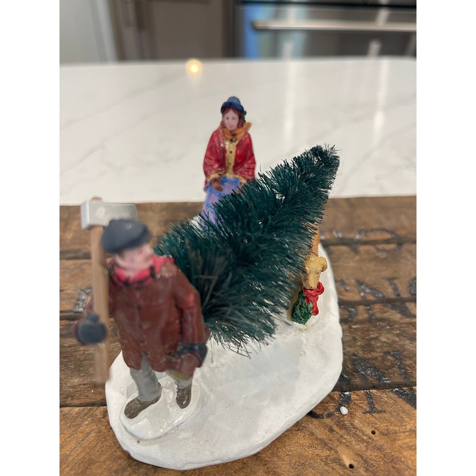 Lemax Caddington Village Our First Christmas Tree Figurine 1202 Victorian Scene