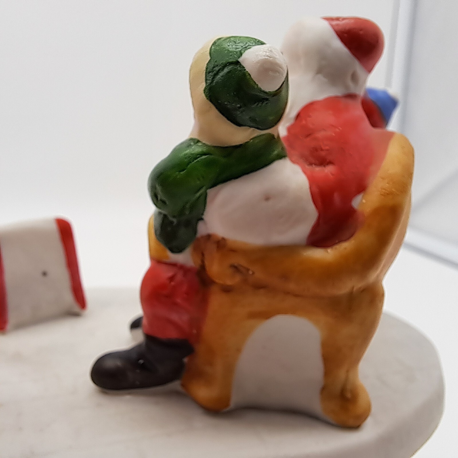 LEMAX Dickensvale Photo With Santa Porcelain Figurine 1994 Christmas Collectible