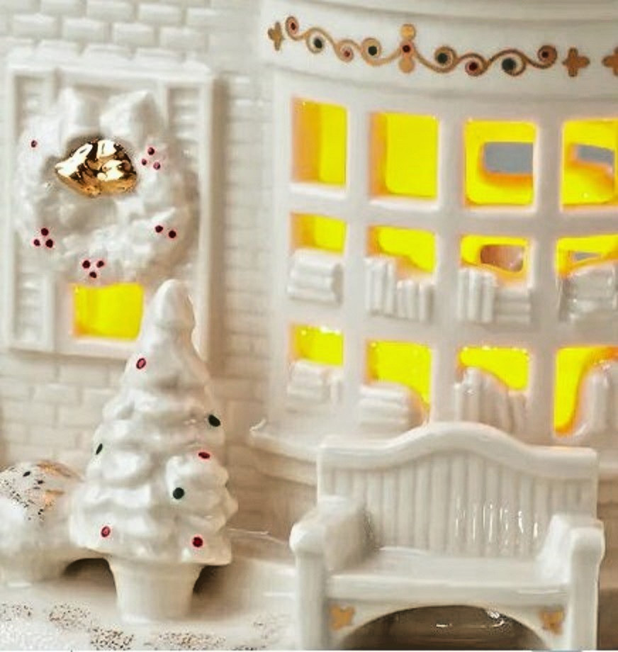Lenox Mistletoe Park Lit BOOK SHOP Village Treasures Figurine NEW Boxed
