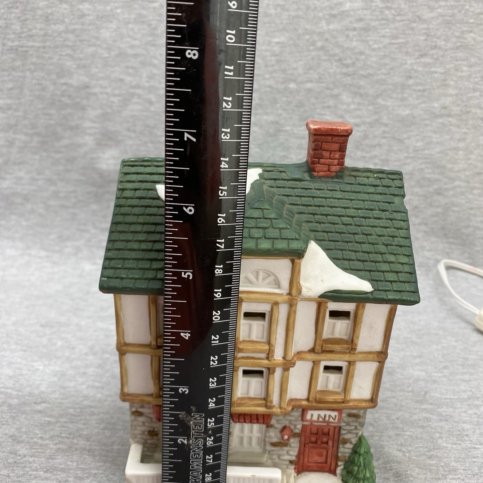 Christmas Village The Inn Hotel Porcelain Lighted Vintage Mann