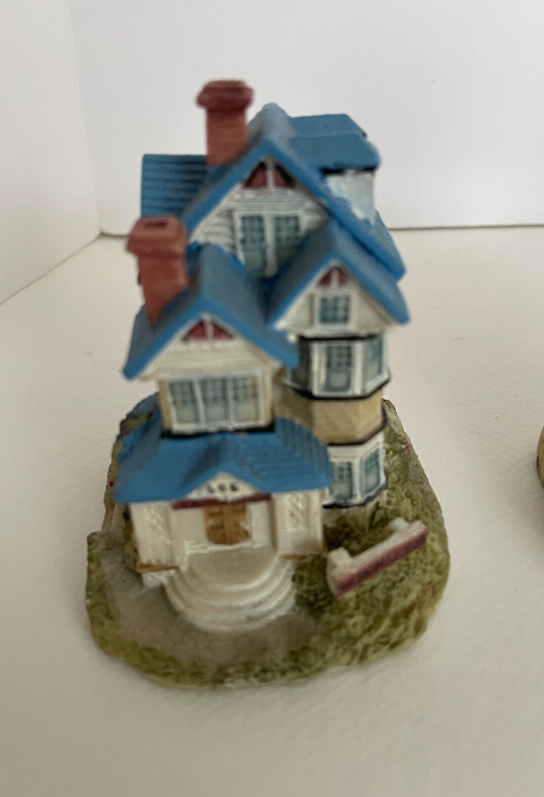 International Resourcing Services Mini Village Painted Houses Lot of 3