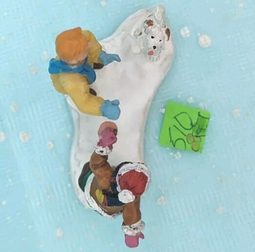 Children playing spotted dog Christmas Village Figurine NO BOX INV510