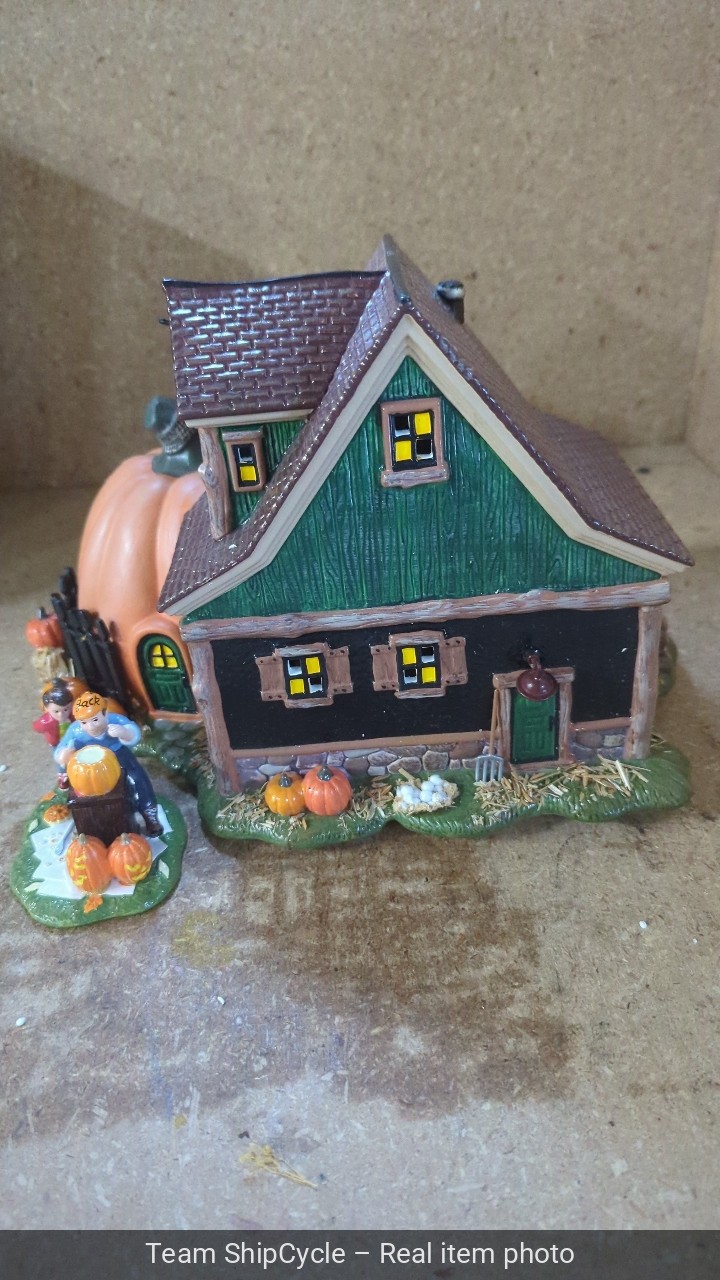 DEFECTIVE Dept 56 Jacks Pumpkin Carving Studio Snow Village Halloween 54 G3D