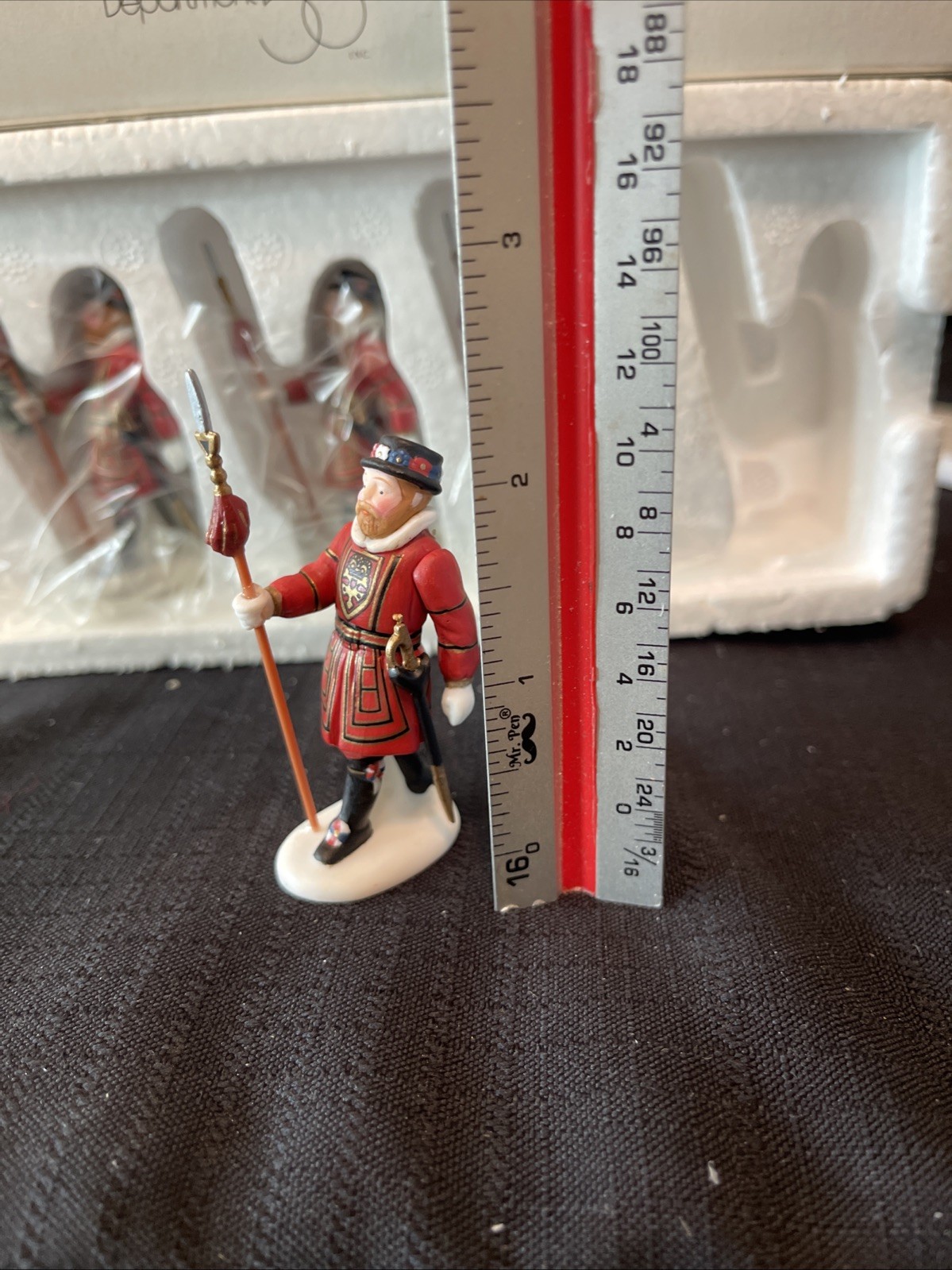 Dept 56 Heritage Village “Yeomen of the Guard” Set of 5 #58397 Retired Yeoman
