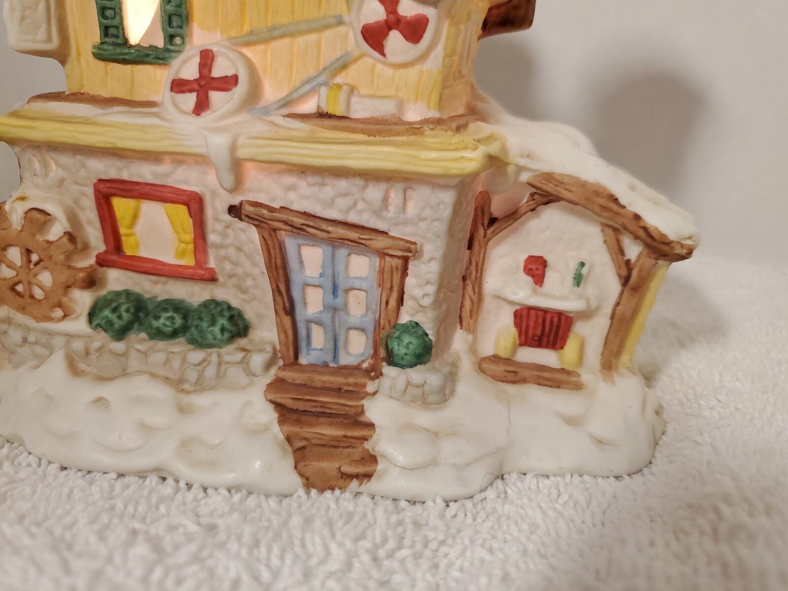 Vtg 1992 Handpainted Illuminated Toy Factory Christmas Village Scene House 7X6In
