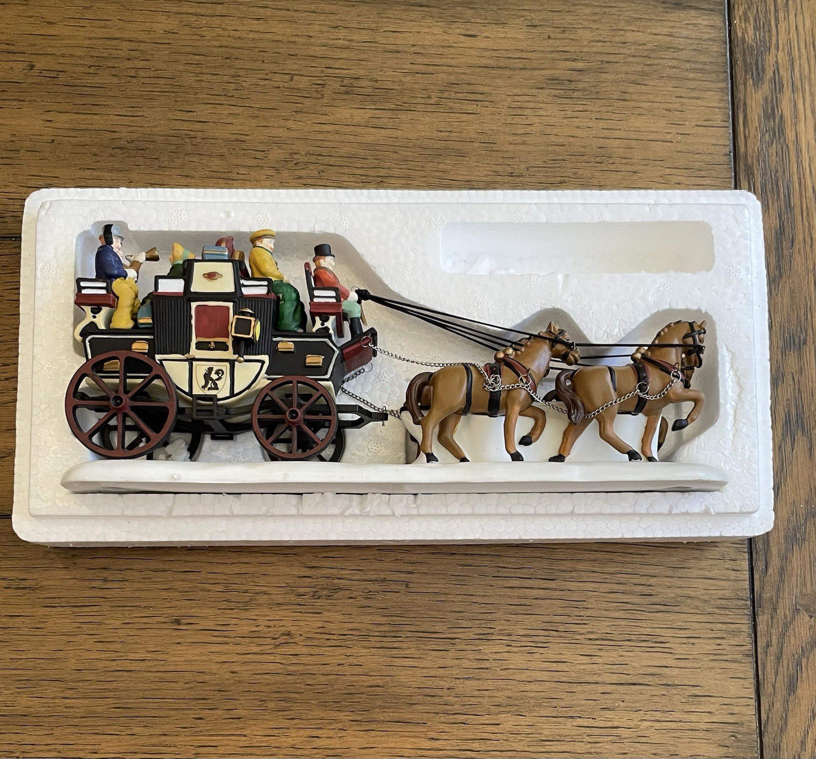 Vintage 1991 Dept 56 Heritage Village Christmas Horse Drawn Holiday Coach 55611