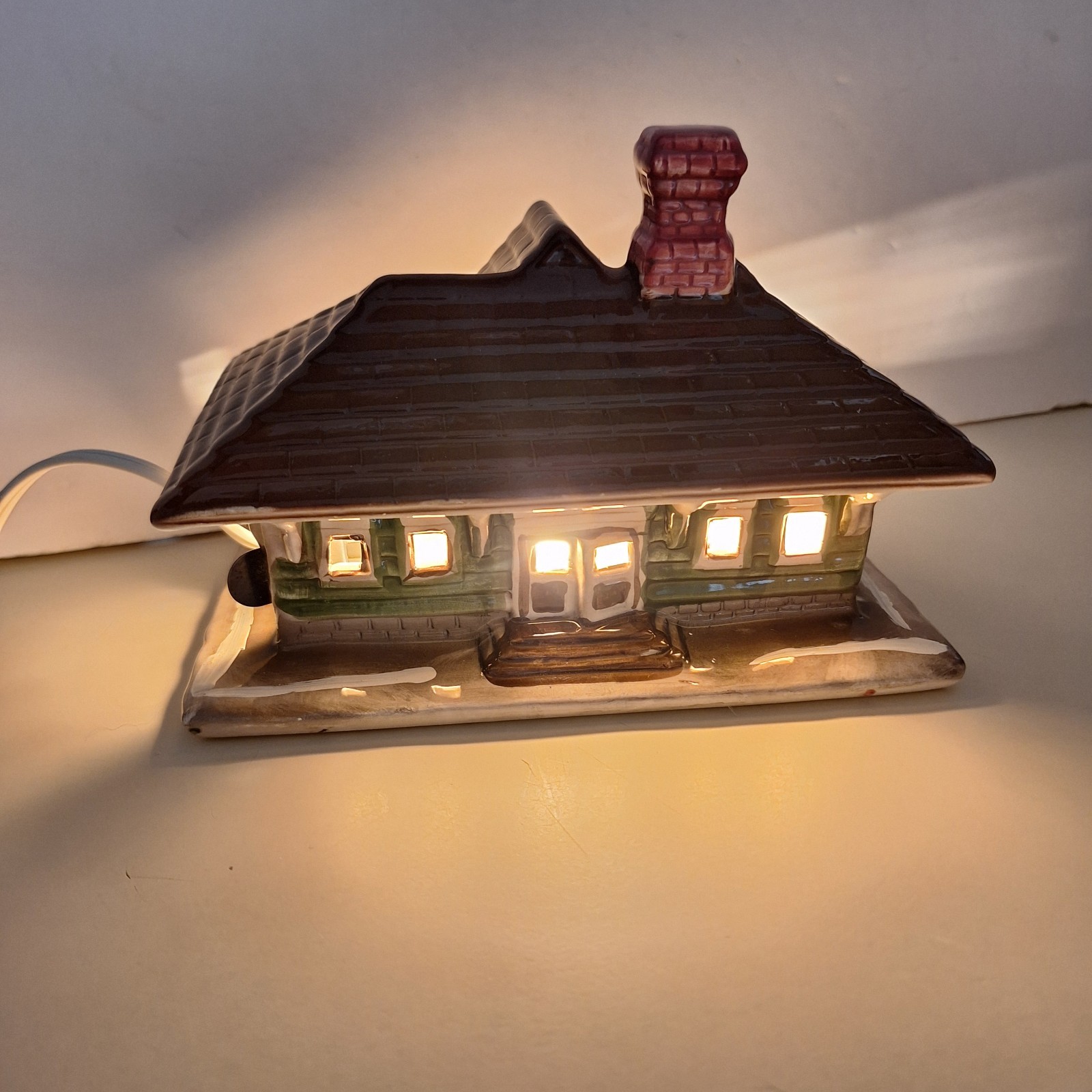 Vintage Byron Mold Train Station Christmas Village Ceramic Lighted Corded Bulb