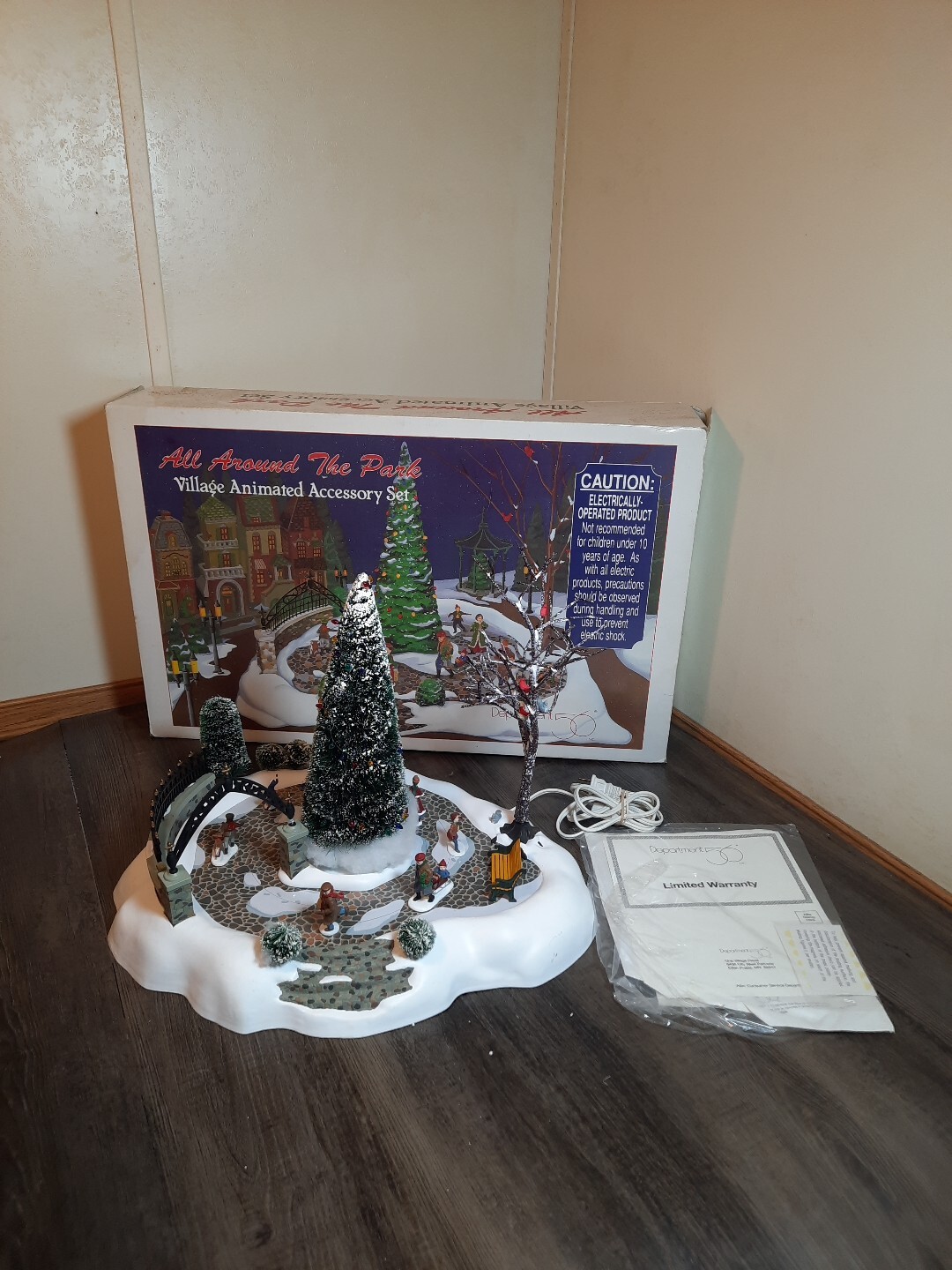 Department 56 All Around the Park Village Animated Accessory Set 52477
