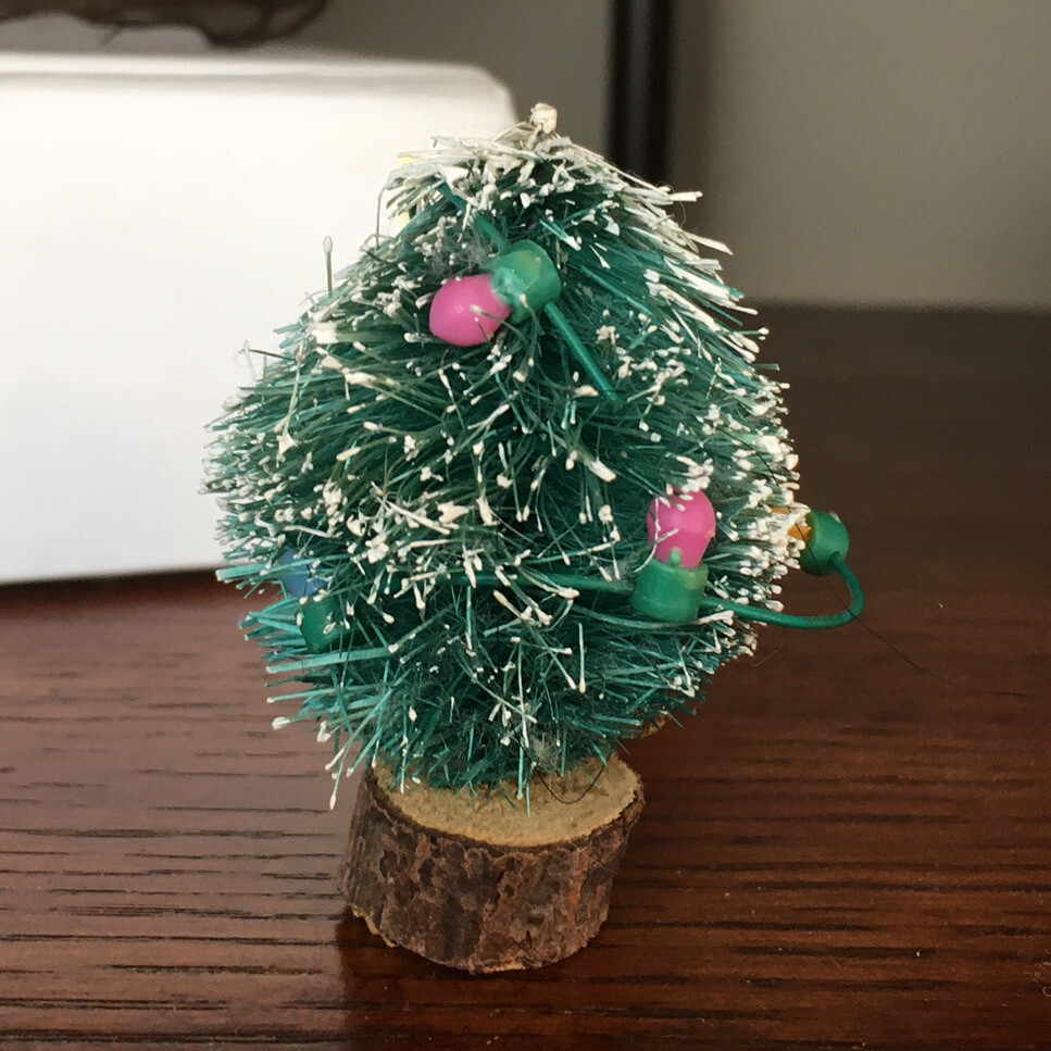 Vtg Flocked Bottle Brush Shrub Tree 2 X 1.75 in Wood Slice Base String Lights