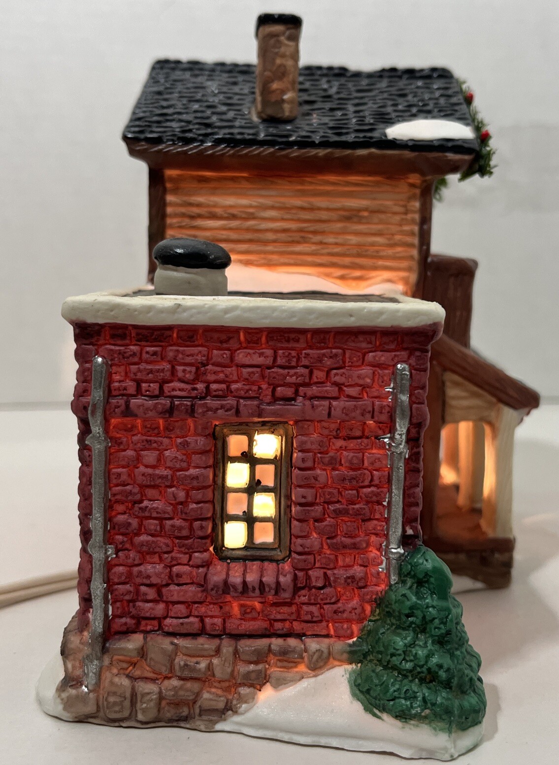 1995 Seasonal Specialties Dick&Dottie’s Country Store Village Illuminated 6×6 In