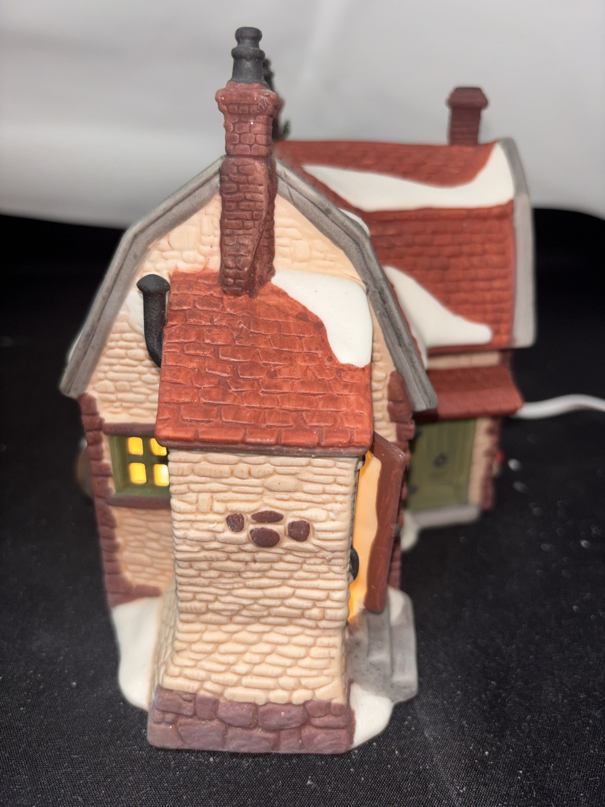 DEPARTMENT 56 HERITAGE DICKENS’ VILLAGE SERIES IN BOX BOOTER AND COBBLER 1988
