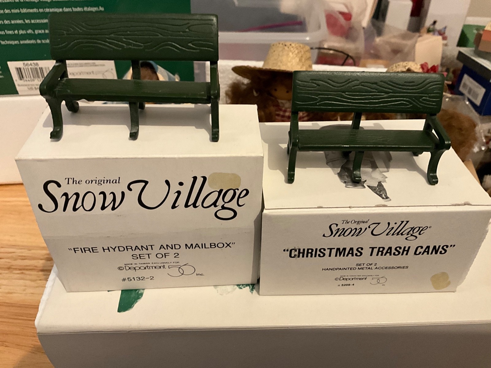 Dept 56 Mail Box, Fire Hydrant, Trash Cans and Benches Village Accessories – New