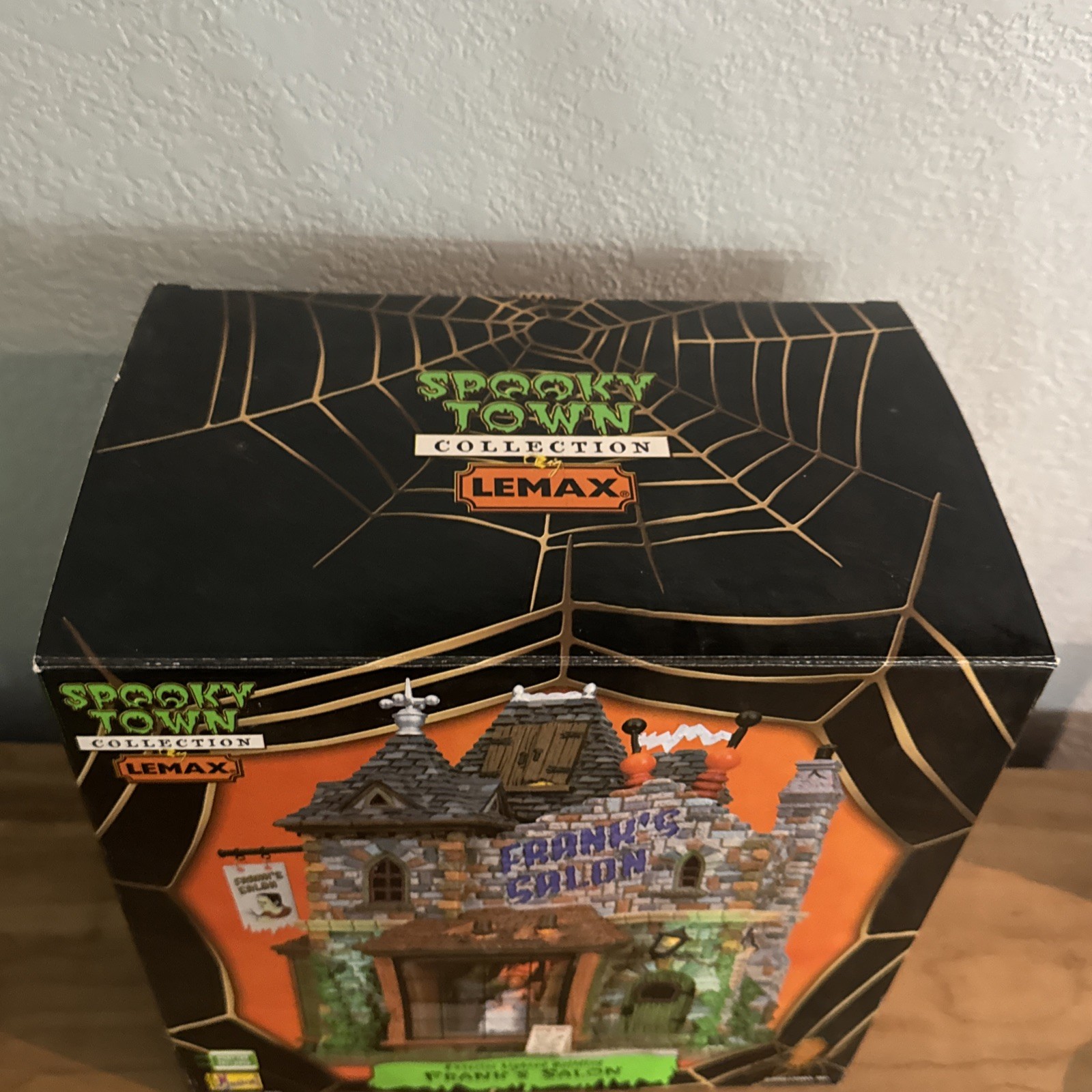 Lemax Spooky Town Franks Salon Frankenstein Hair Cut LED Sound Halloween Village