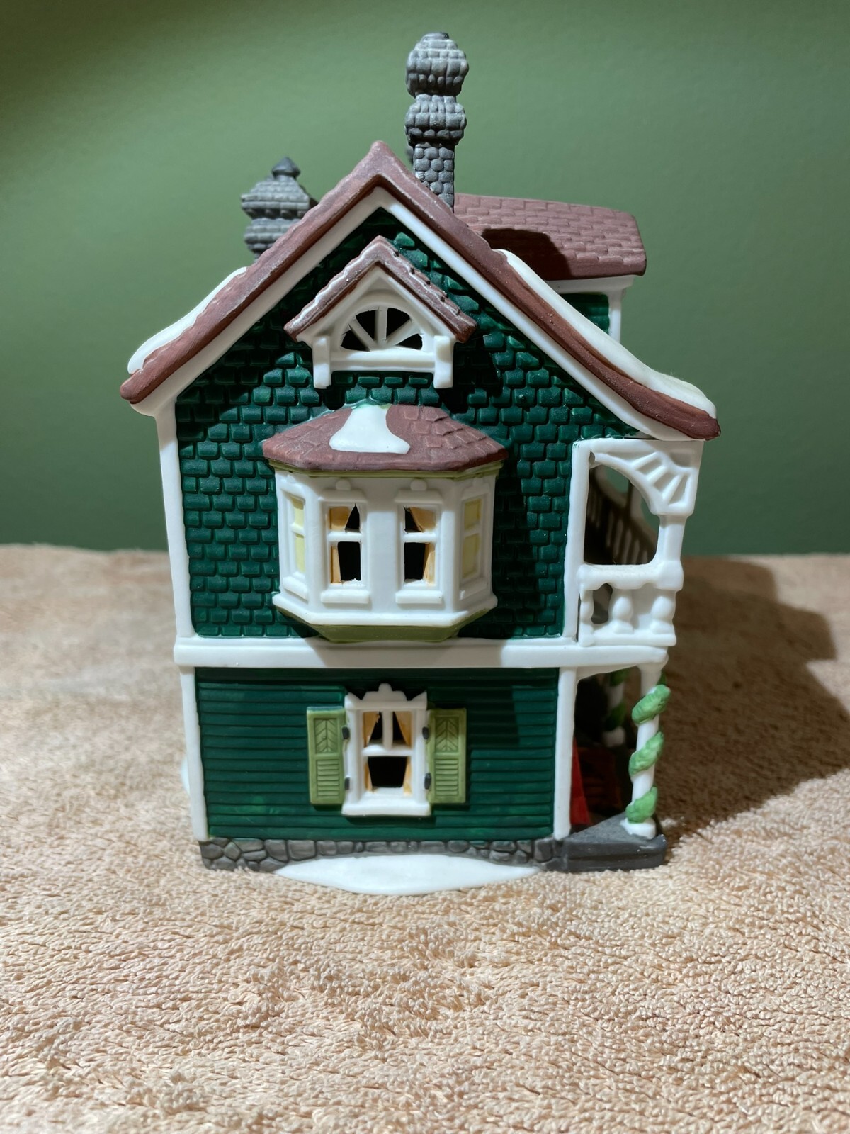 “Captain’s Cottage” – Dept 56 -New England Village Series – #5947-1