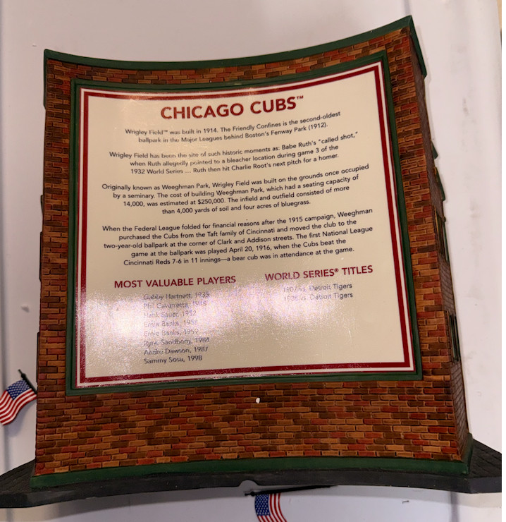 Dept 56 Wrigley Field Chicago Cubs 2001 Christmas in the City COMPLETE WITH BOX