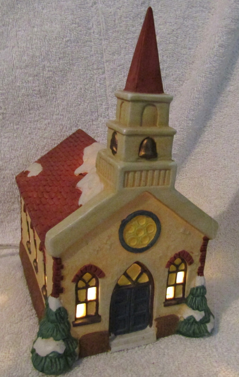 Vintage Americana Porcelain Collectable, Porcelain Lighted Church Building.