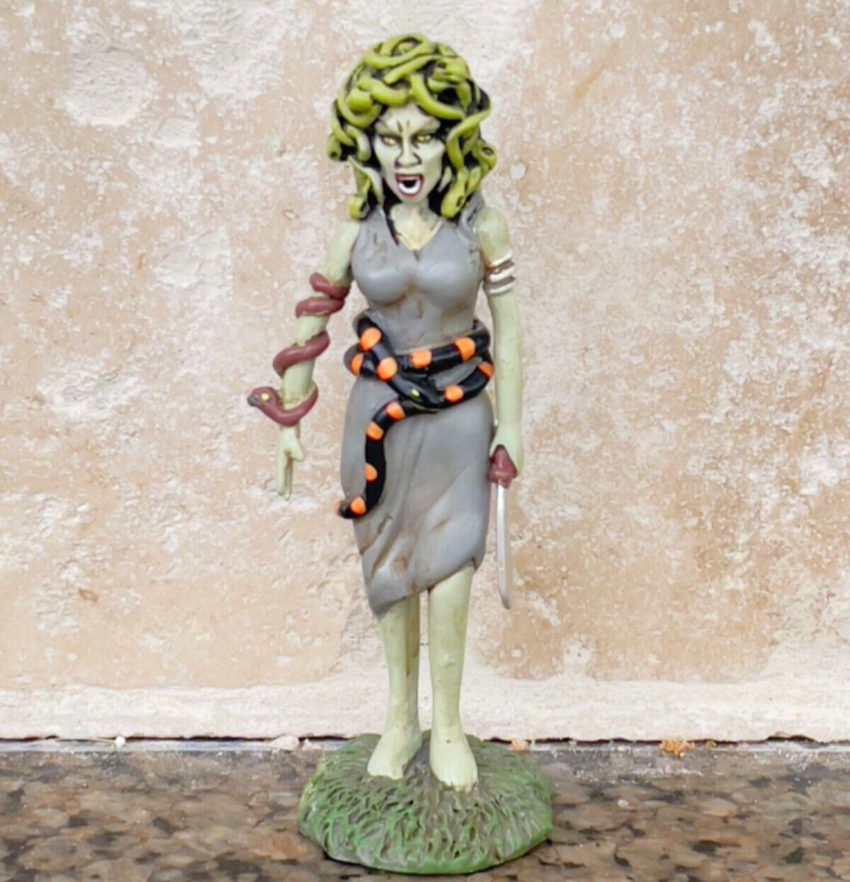 DEPARTMENT 56 MEDUSA, THE GORGON 56.6009845 JDL