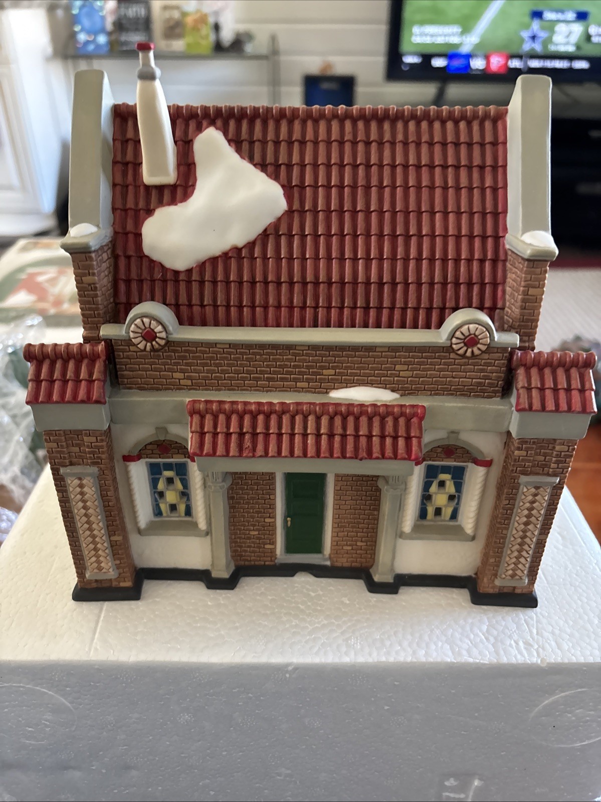 Dept. 56 Christmas In The City 2000 Mrs. Stover’s Bungalow Candies #56.58917