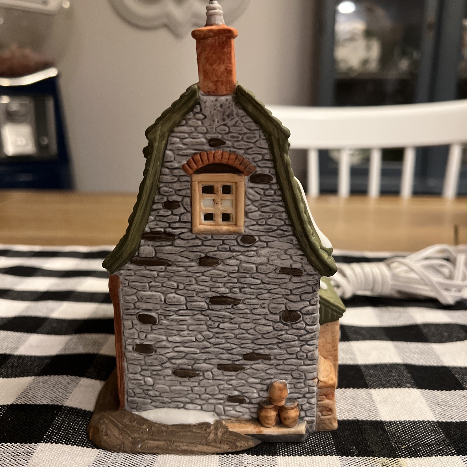 Department 56 Dickens Village WHITE HORSE BAKERY 1988 Retired Lighted #5926-9