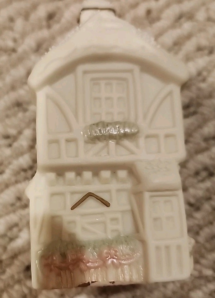5 Carlton Cards Village Houses Building Figure Decorative Church Bakery Toy VTG