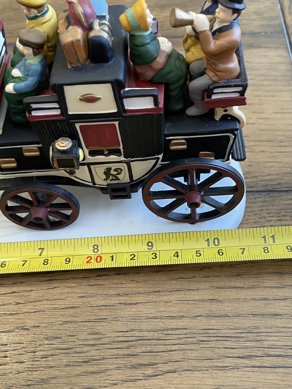 Vintage 1991 Dept 56 Heritage Village Christmas Horse Drawn Holiday Coach 55611