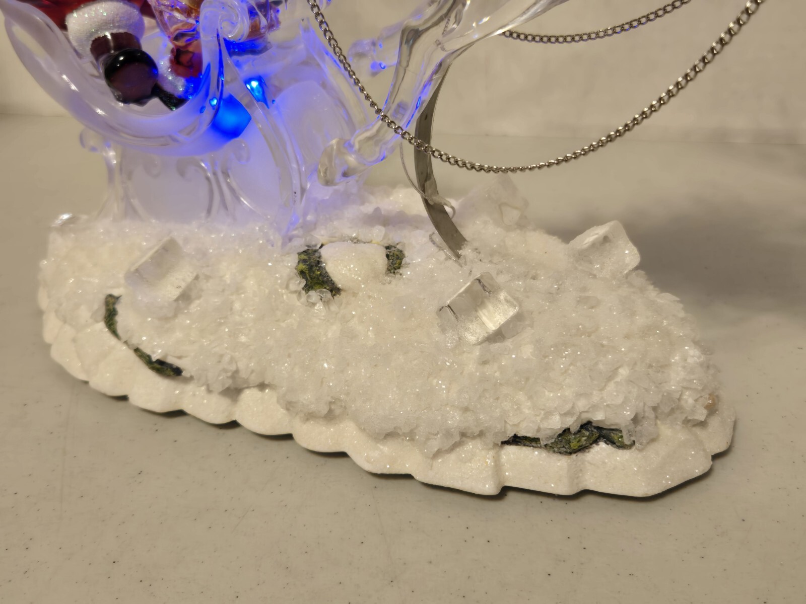 Heritage Mint Holiday Ice Sculptures Santa & His Sleigh Color Changing in Box
