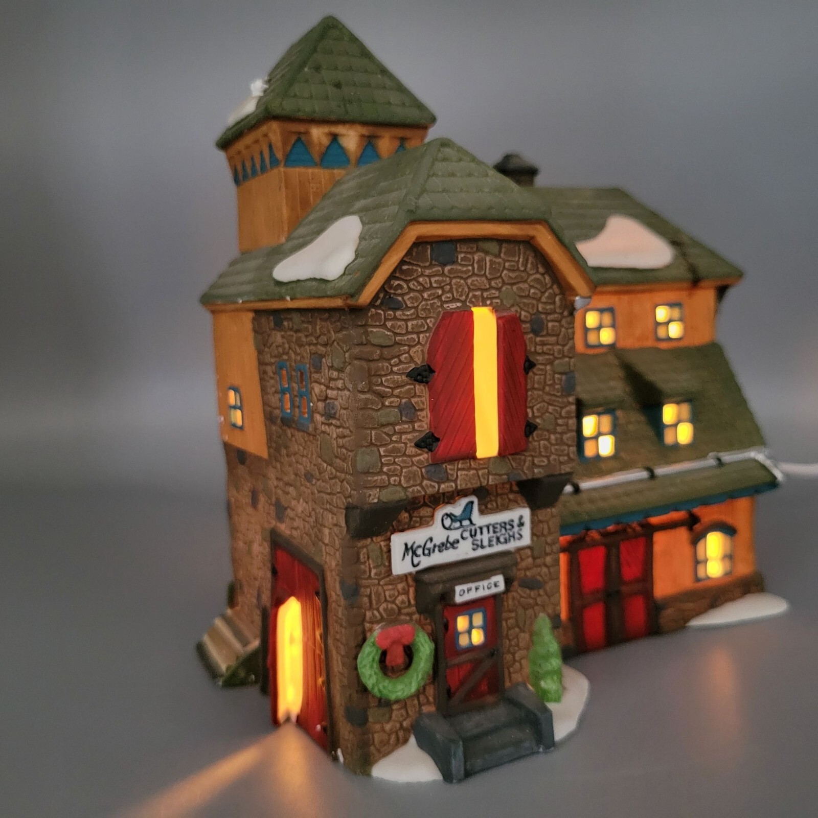 Vtg Dept 56 Heritage Village “McGrebe Cutters & Sleighs” Lighted House Porcelain