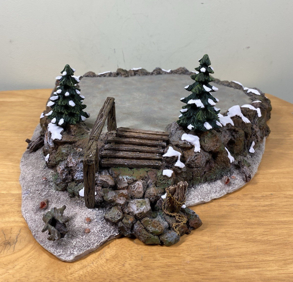 Department 56 #52794 Craggy Cliff Platform Village Accessories in Box RETIRED