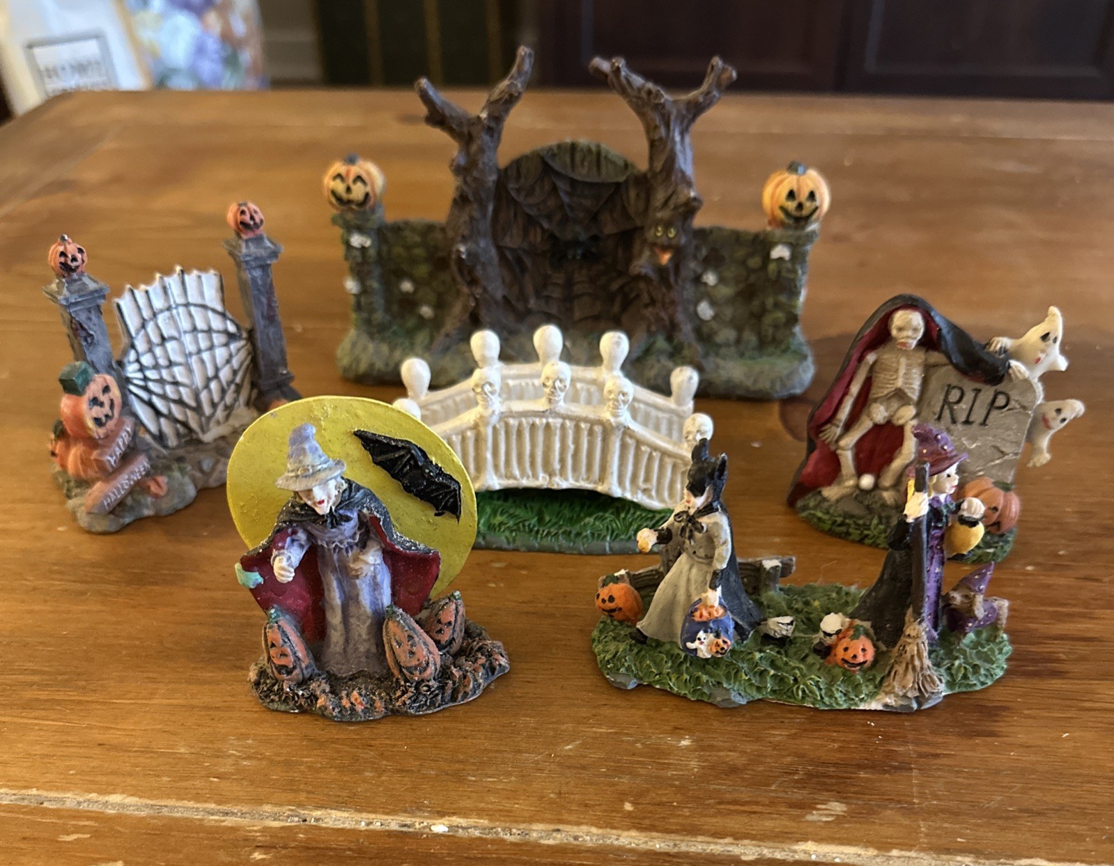 Vintage Halloween Village Accessory Decoration Figurines Bats Ghost & Pumpkins
