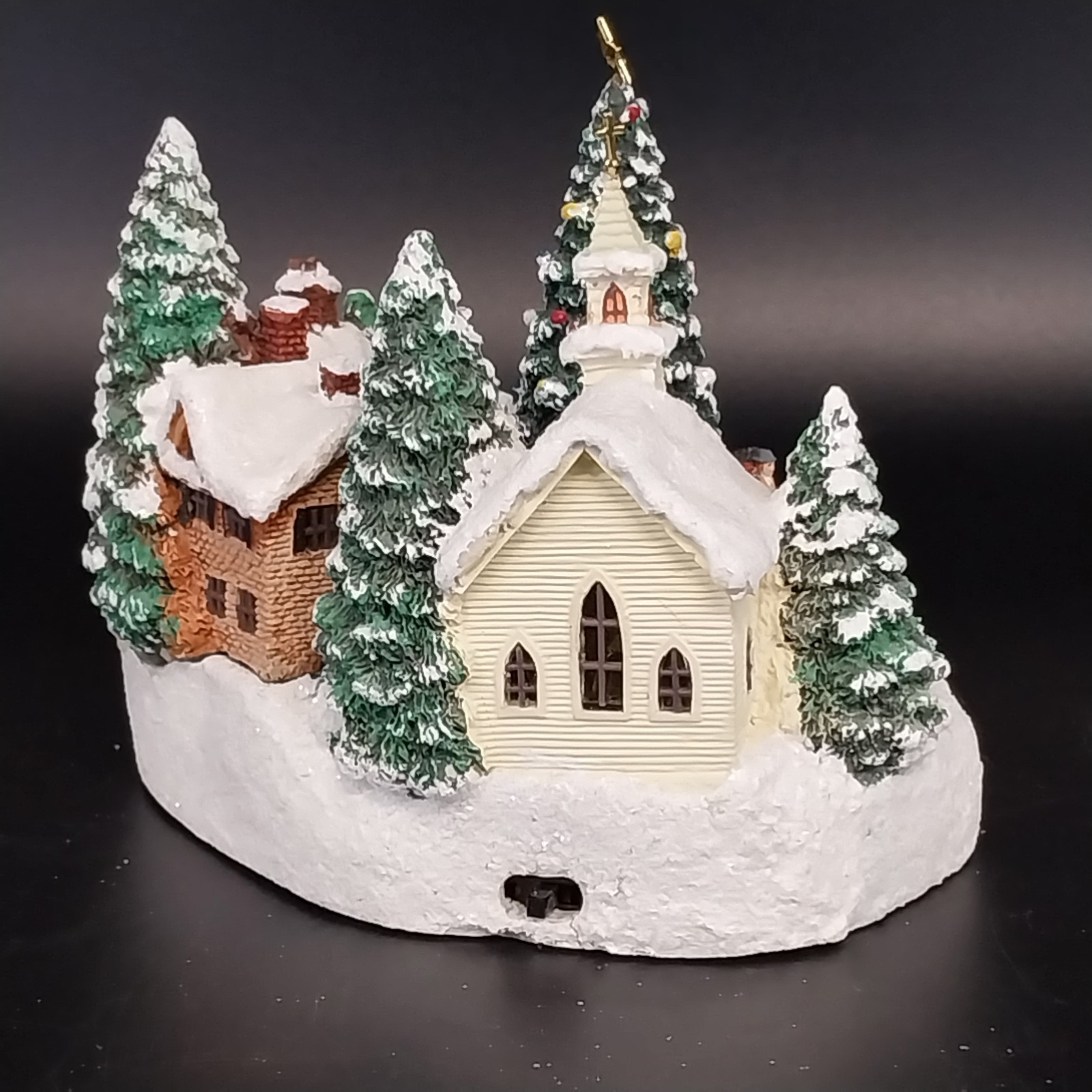 Thomas Kinkade St Nicholas Circle 1993 Lighted Musical Village “Deck The Halls”