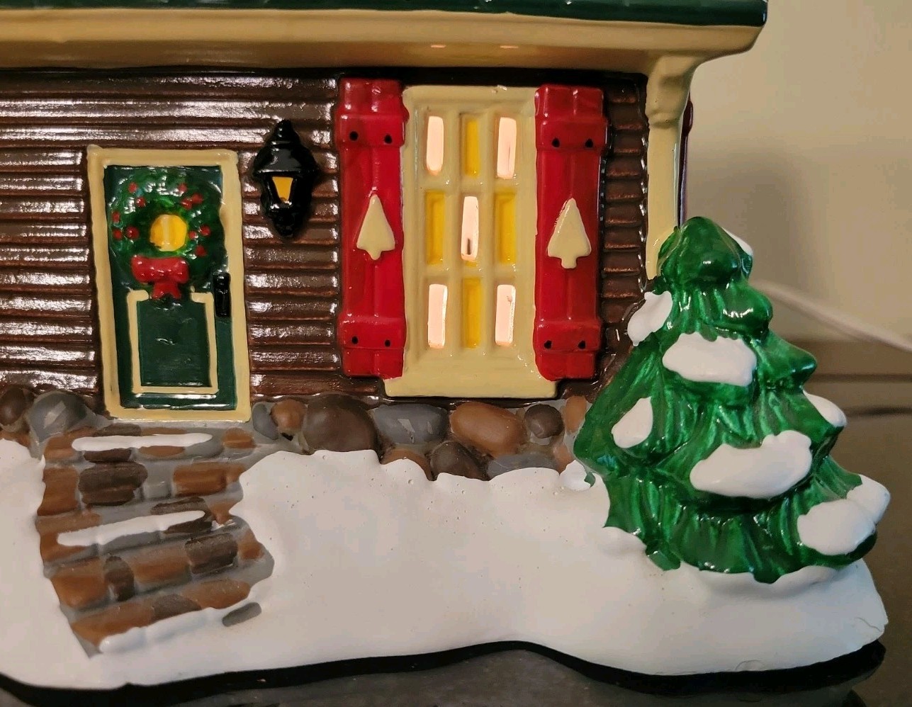 Dept 56 Vintage 1994 Snow Village “Fisherman’s Nook Resort” #5460-7 Retired