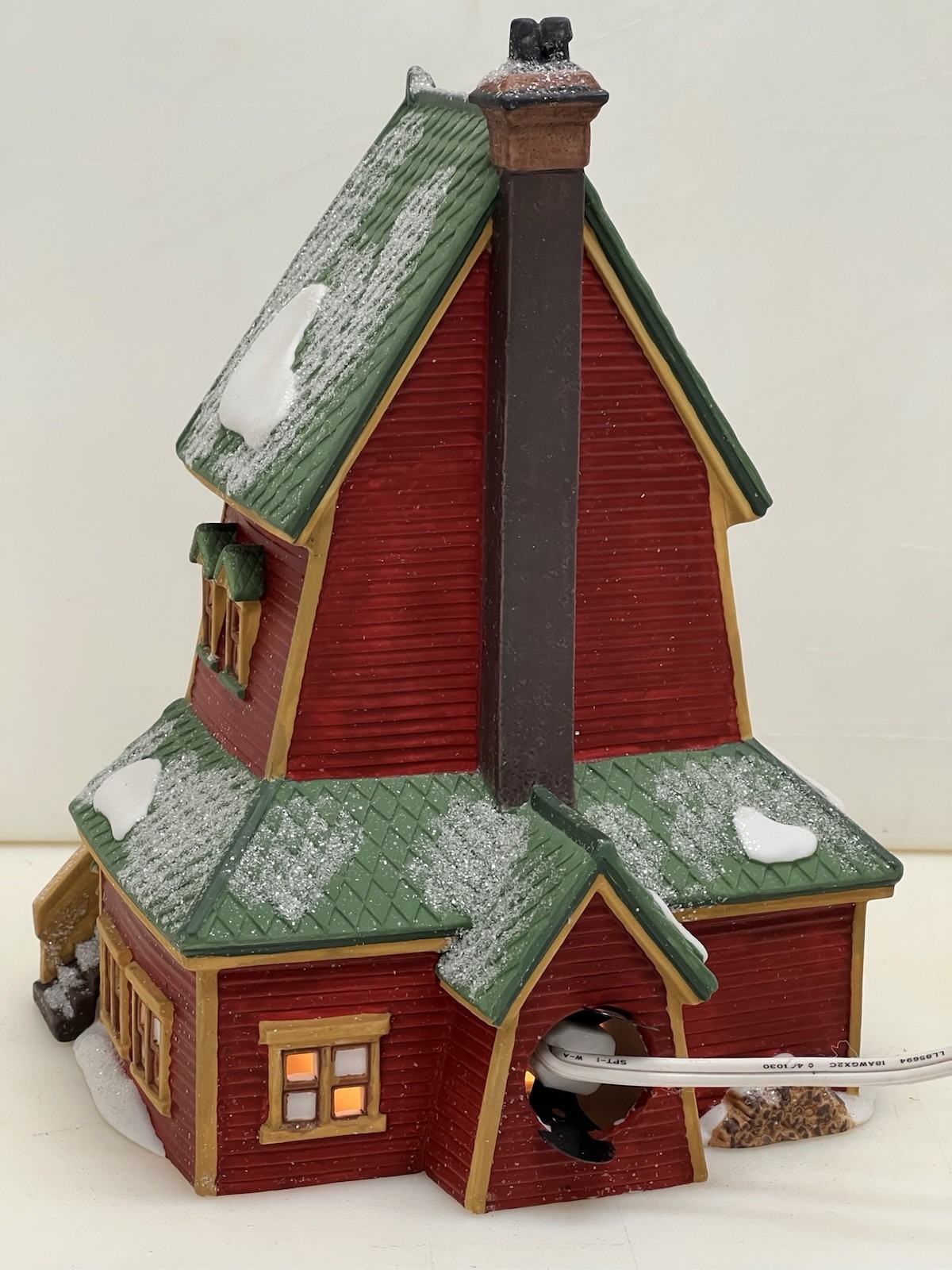 Dept 56 North Pole Santas Rooming House #56386 1995 Retired Excellent !