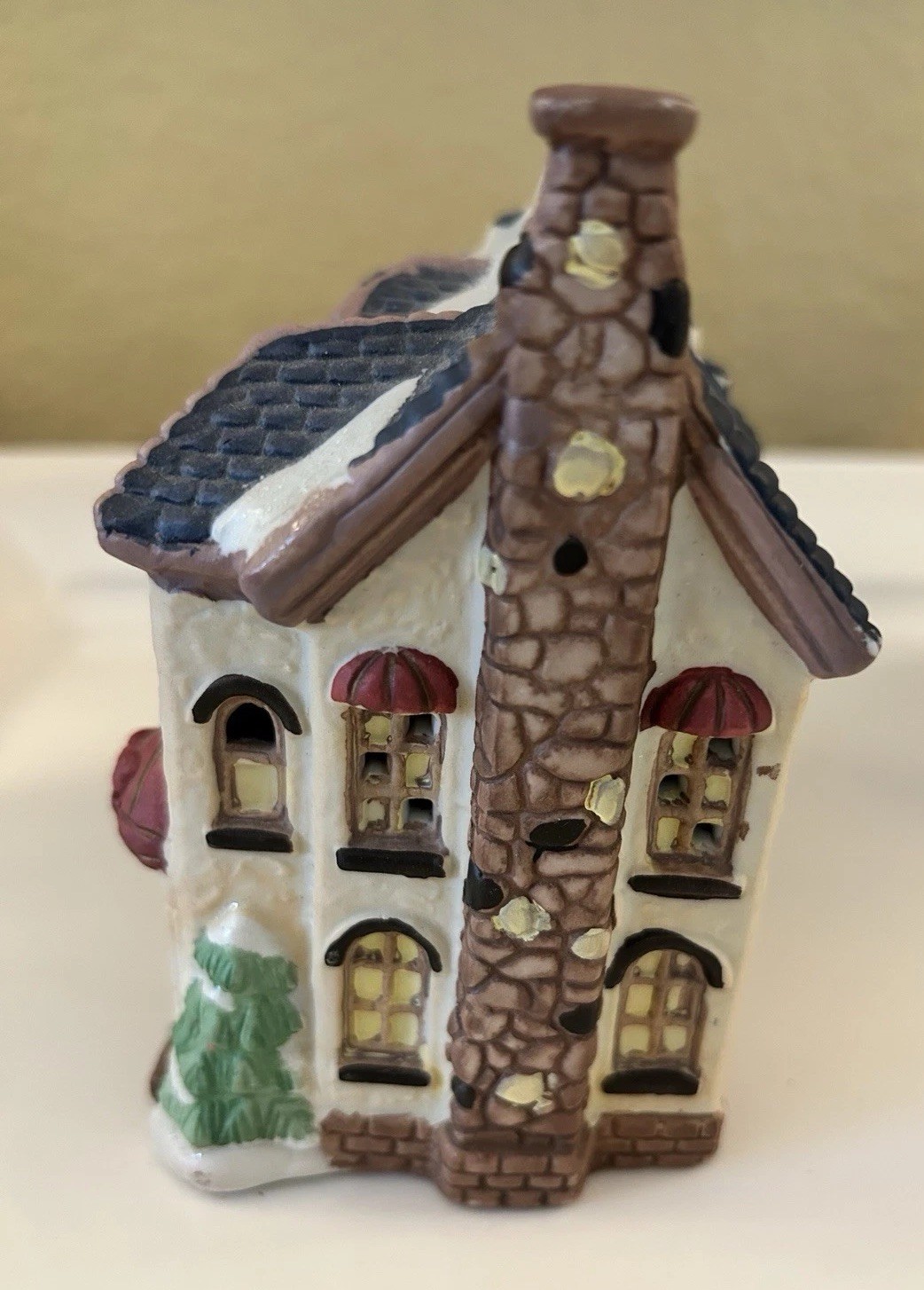 Cobblestone Corners 2001 Porcelain Christmas Buildings, Lot Of 2
