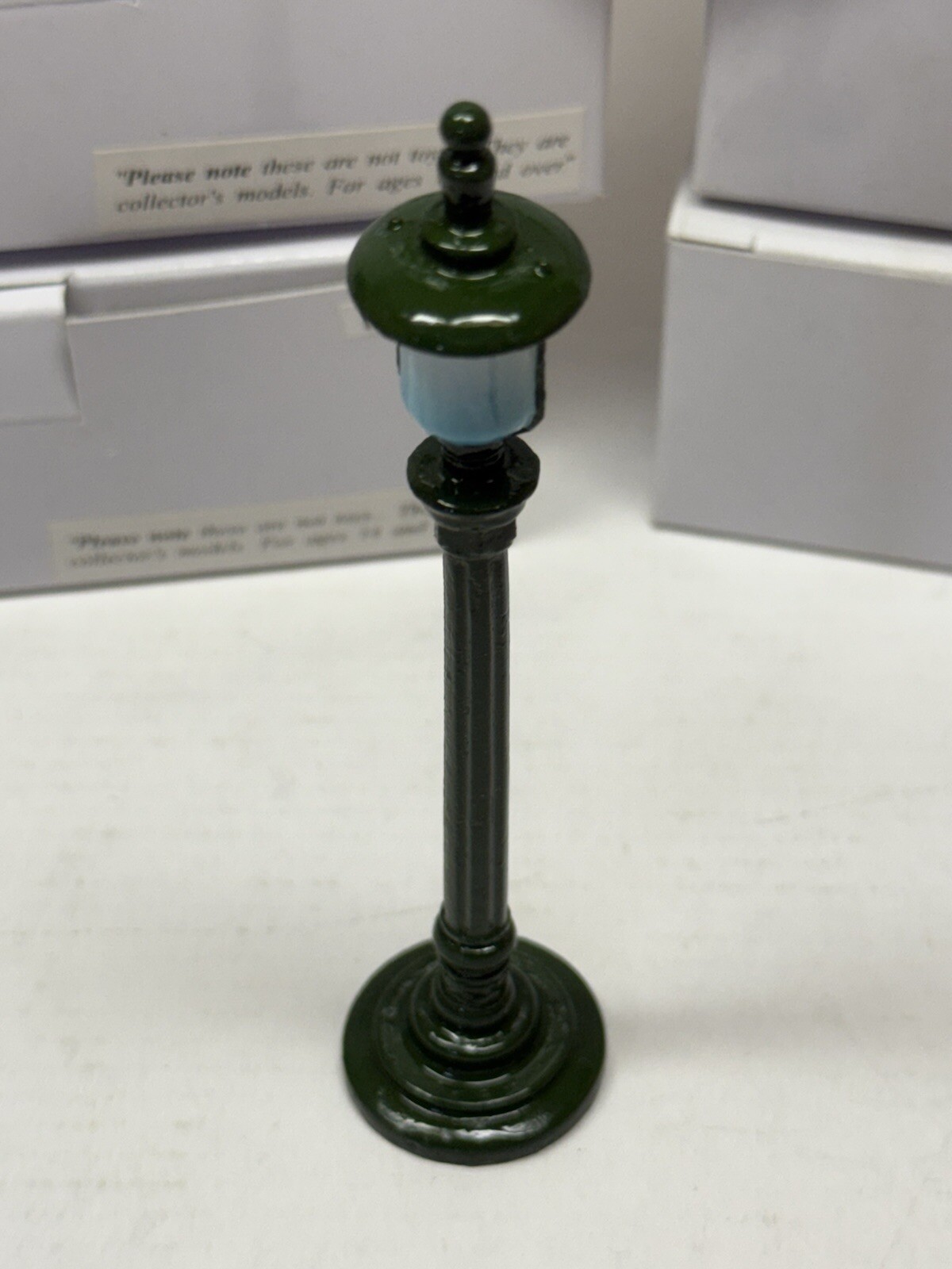 City Lamp Post HK188 King & Country Streets of Old Hong Kong Scenic Diorama