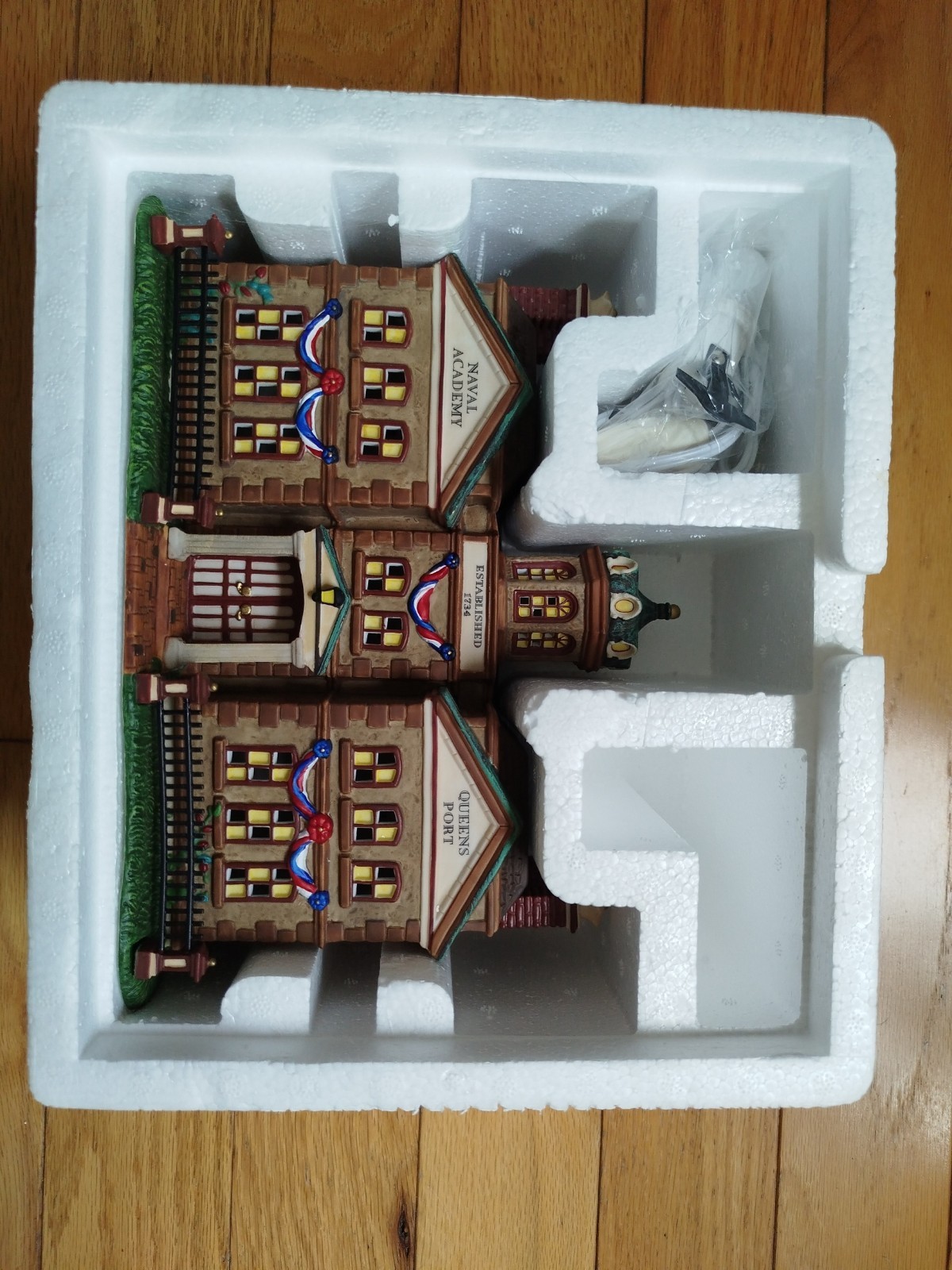Department 56 Dickens Village Naval Academy, Queens Port