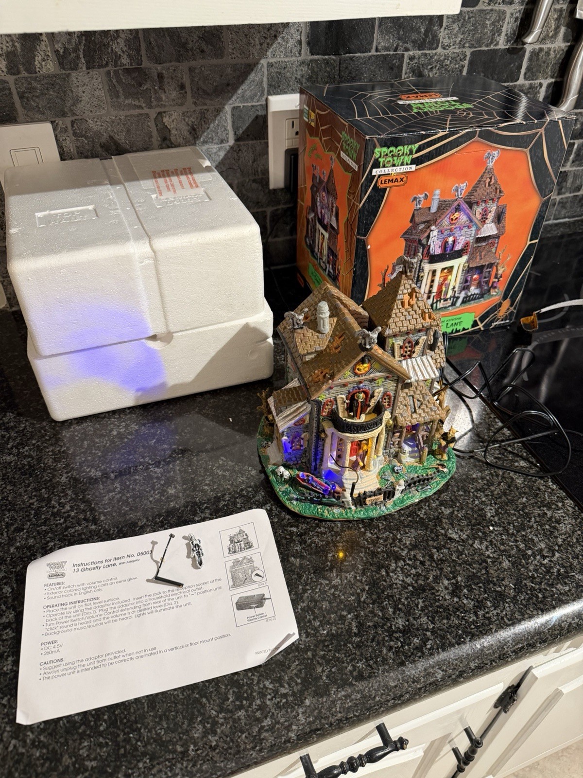 Retired 2010 Lemax Spooky Town **13 Ghastly Lane** Works See Photos Halloween