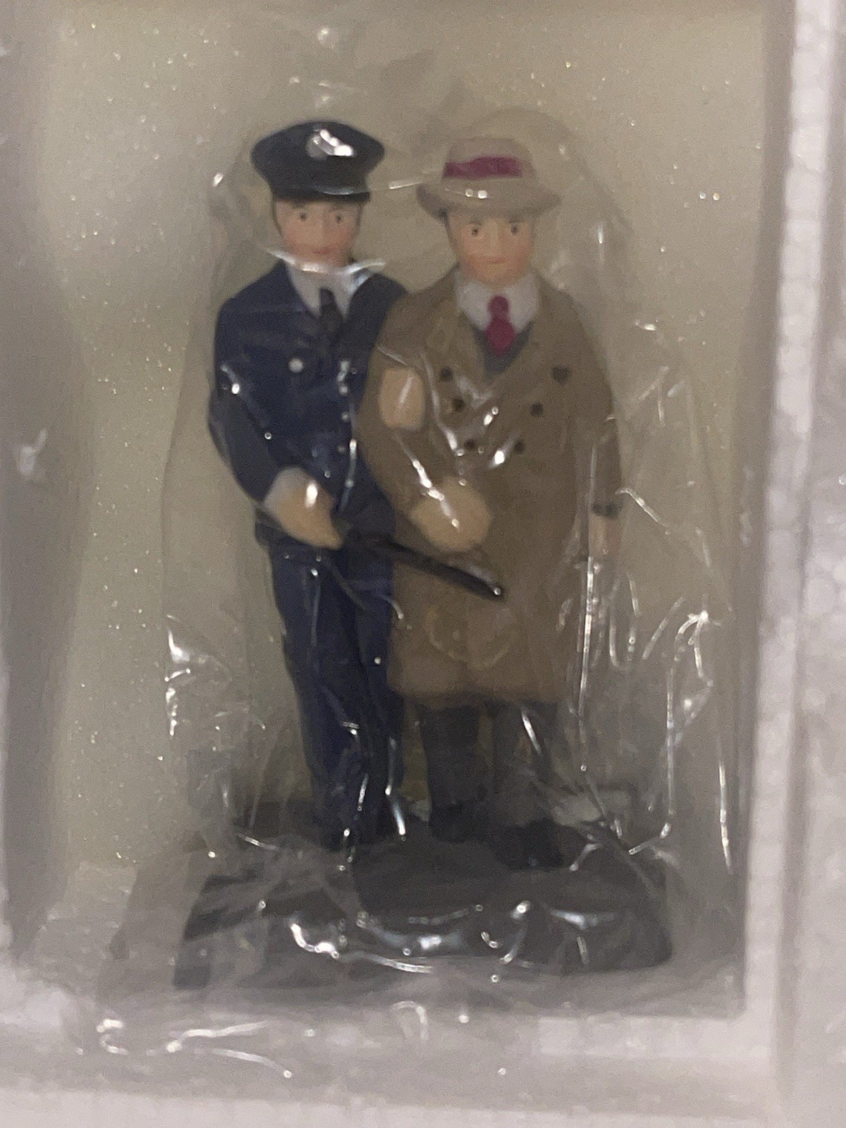DEPT 56 CHRISTMAS IN THE CITY ACCESSORY “PUBLIC ENEMY #1” #4036497 BRAND NEW